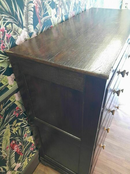 Large antique georgian oak chest of 6 drawers – A rare vintage treasure