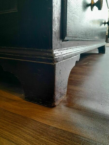 Large antique georgian oak chest of 6 drawers – A rare vintage treasure
