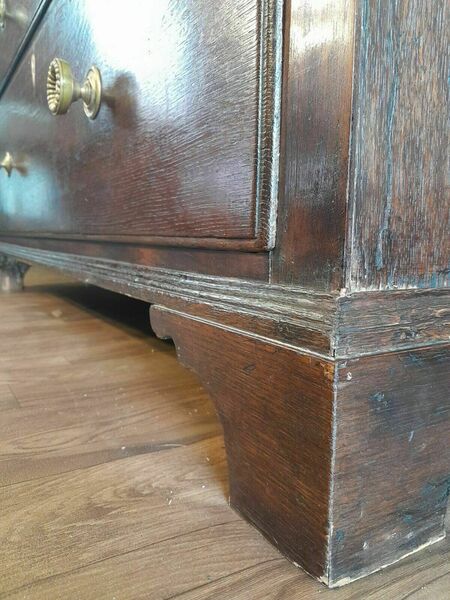 Large antique georgian oak chest of 6 drawers – A rare vintage treasure