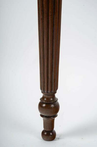 A louis philippe period mahogany and marble top console table, 19th century. – A rare vintage treasure