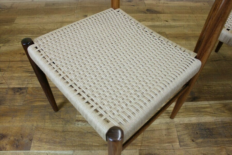 Danish bramin dining table and 6 papercord chairs – A rare vintage treasure