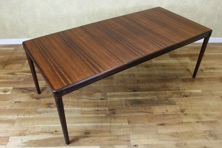 Danish bramin dining table and 6 papercord chairs – A rare vintage treasure