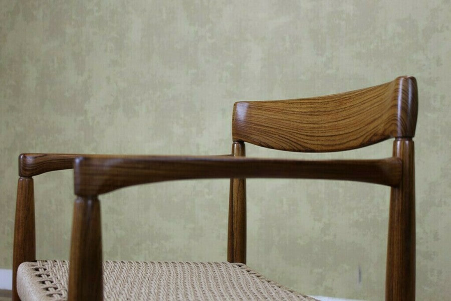 Danish bramin dining table and 6 papercord chairs – A rare vintage treasure
