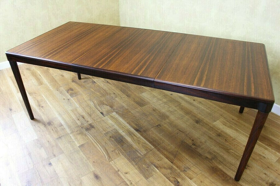 Danish bramin dining table and 6 papercord chairs – A rare vintage treasure