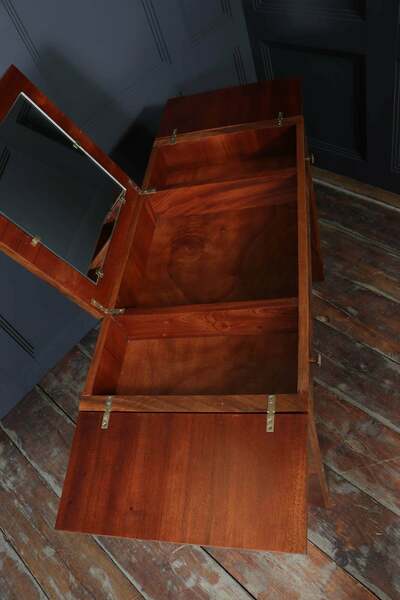 French art deco dressing table – A rare vintage treasure